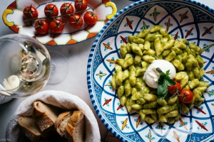 assiette de gnocchis au pesto